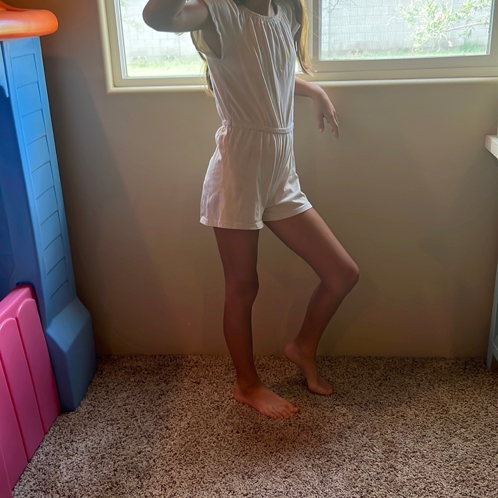 Rainbow pastel old navy romper size eight for kids